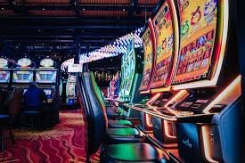 Logo dompet digital DANA, OVO, GoPay, ShopeePay untuk deposit di data macau4d